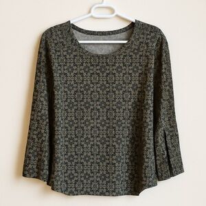 Northern Reflections Black and Tan Patterned Blouse